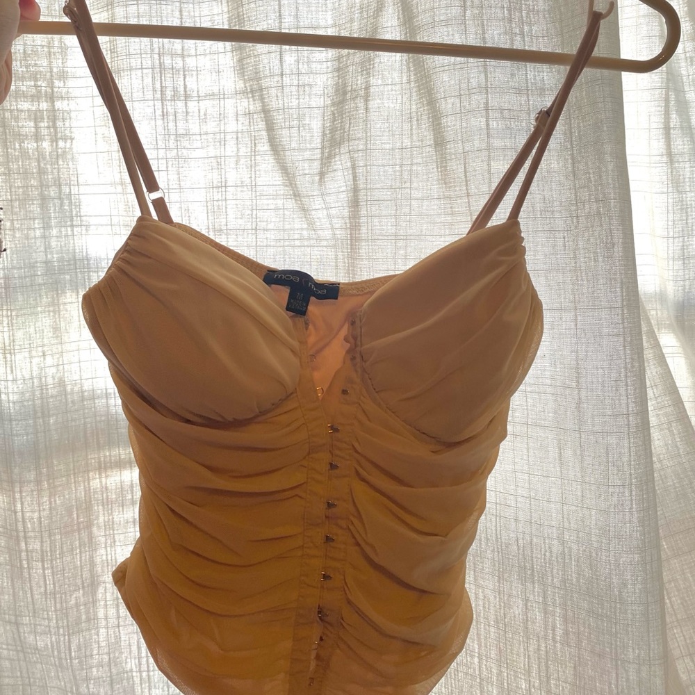 beige corset tank top ! 🤎